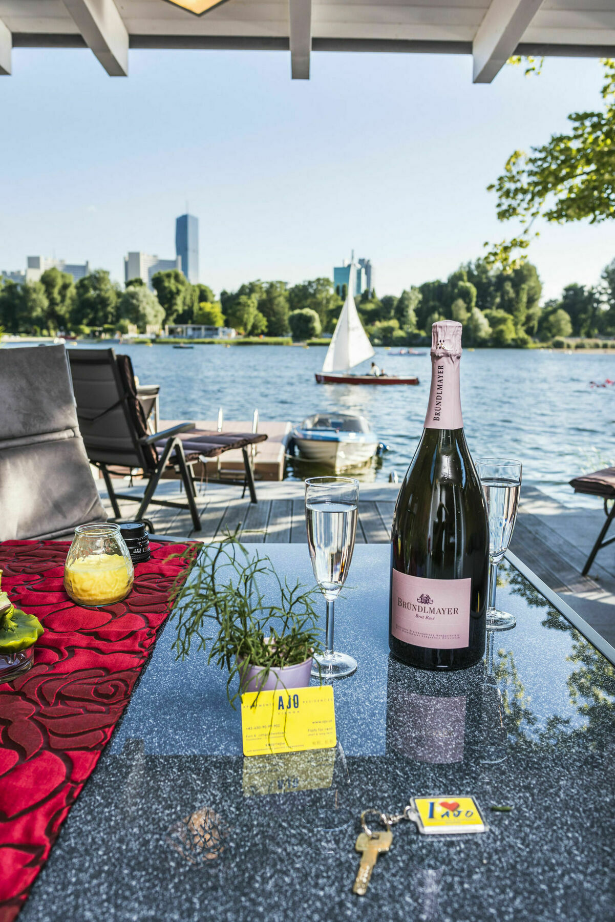Ajo Vienna Beach - Contactless Check-In Bagian luar foto