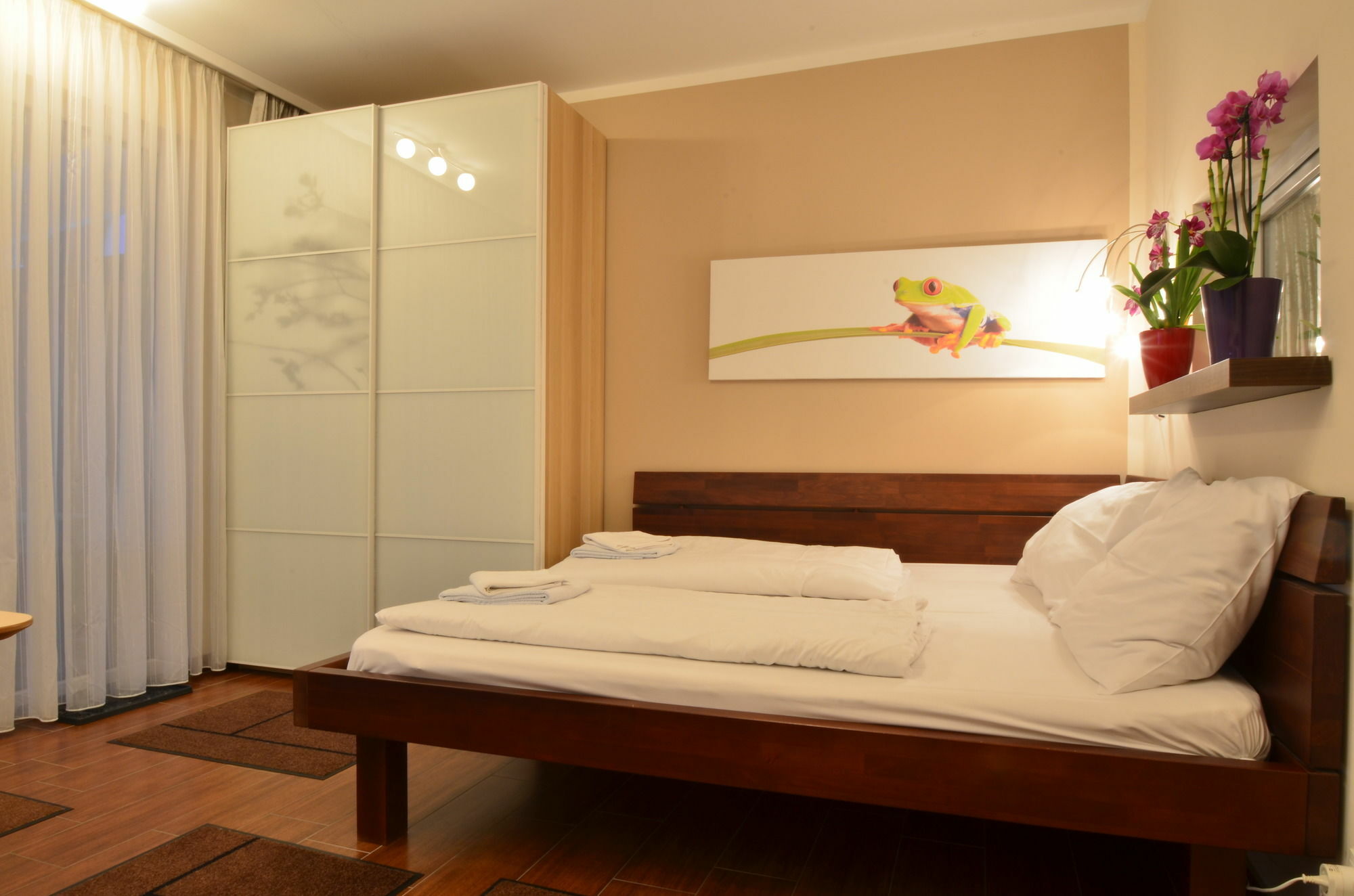 Ajo Vienna Beach - Contactless Check-In Bagian luar foto
