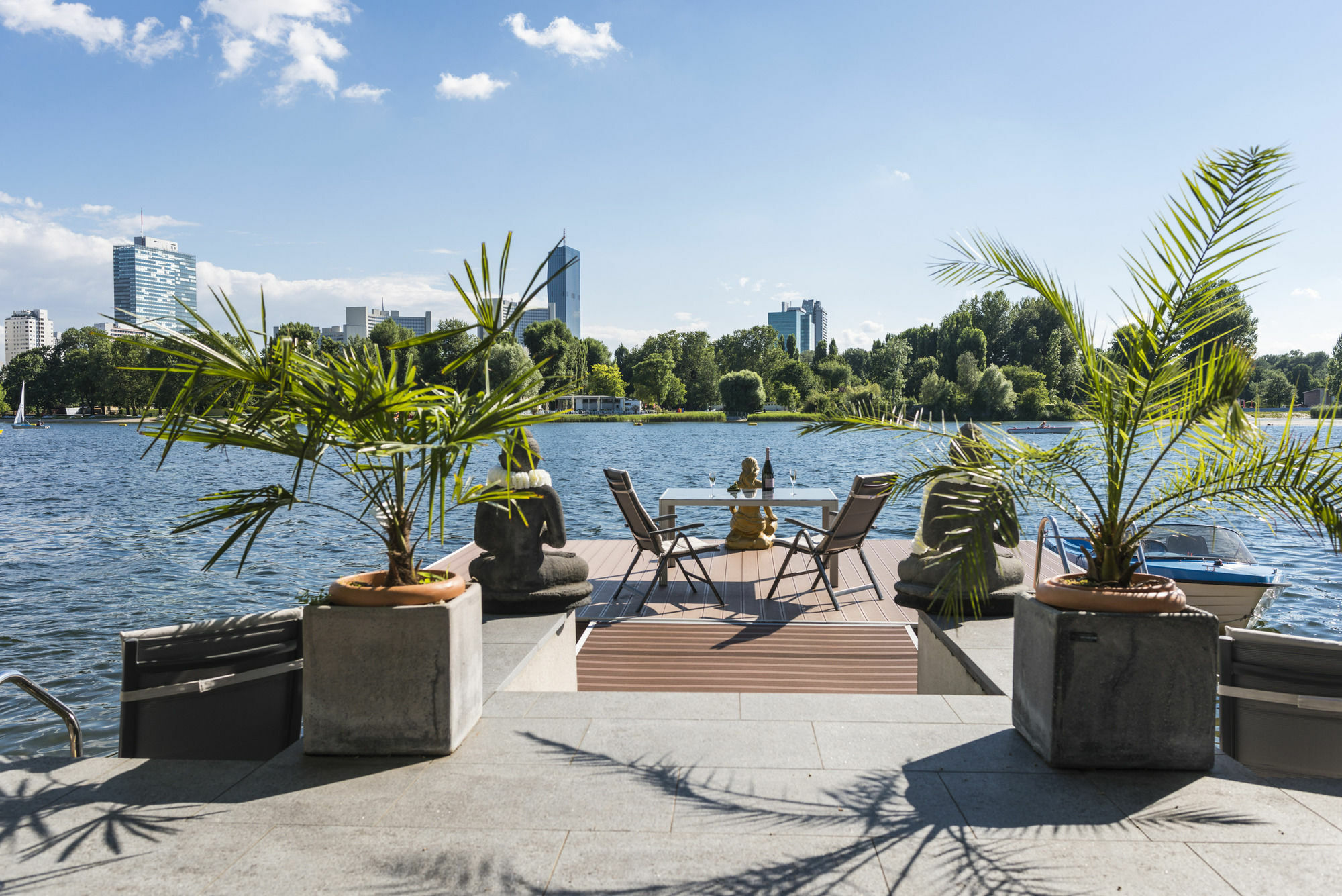 Ajo Vienna Beach - Contactless Check-In Bagian luar foto