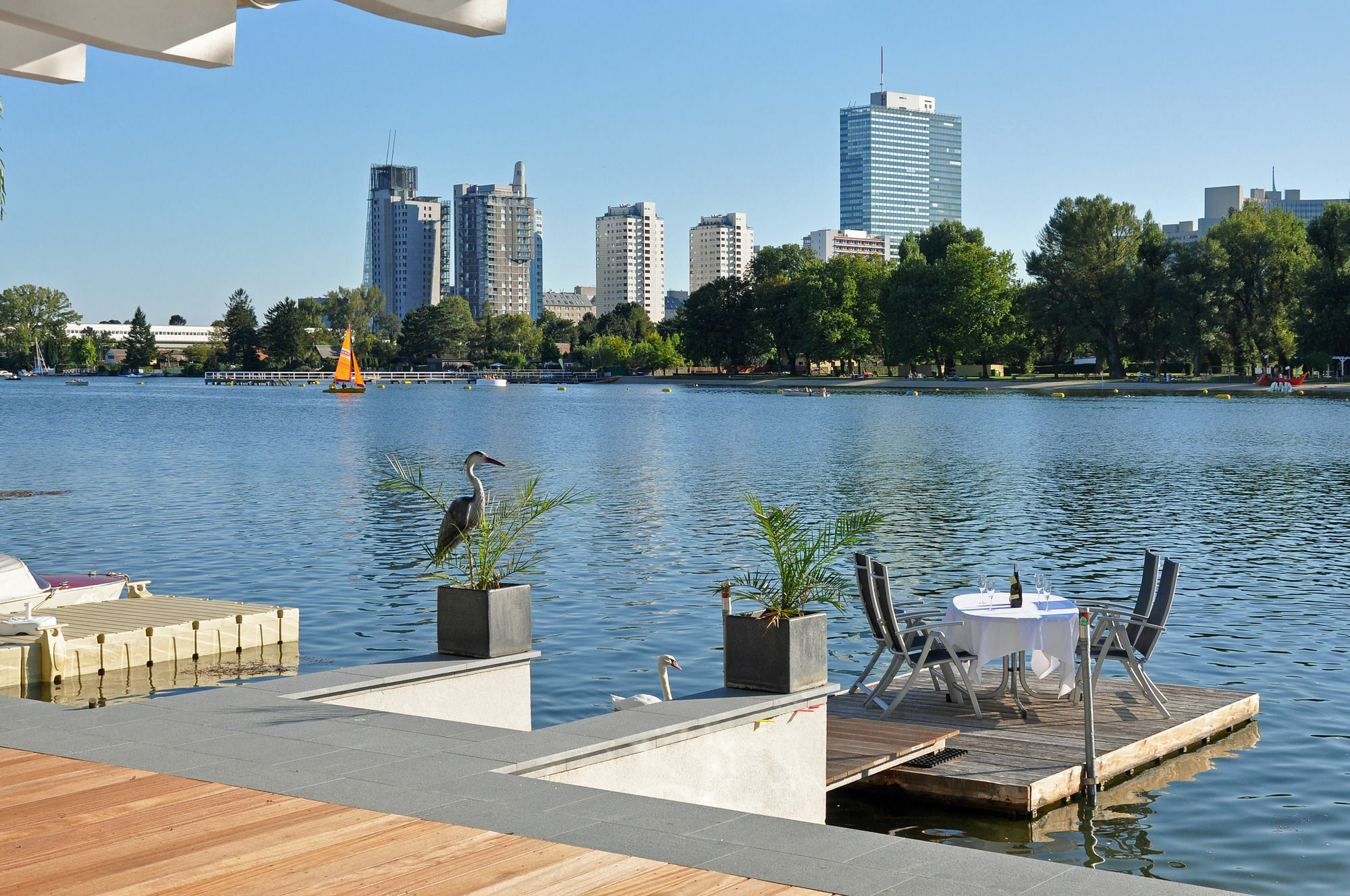 Ajo Vienna Beach - Contactless Check-In Bagian luar foto